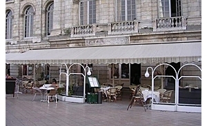 Vitrine de Restaurant Brasserie Café La Chancellerie